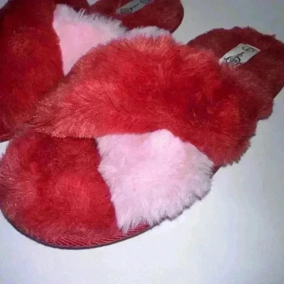 Sole Mates Slippers for Woman! Size 7 Red & Pink / Cozy!! Faux Fur!! - Picture 4 of 8